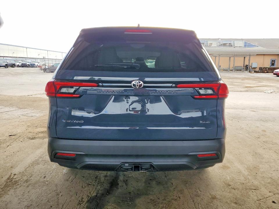 2026 Toyota Grand Highlander Hybrid მანქანა იყიდება აუქციონზე, vin: 5TDACAB5XTS100716, აუქციონის ნომერი: 61552906