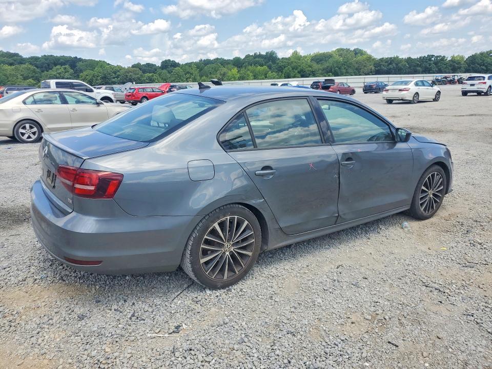 61560696 :رقم المزاد ، 3VWD17AJ3GM398887 vin ، 2016 Volkswagen Jetta مزاد بيع
