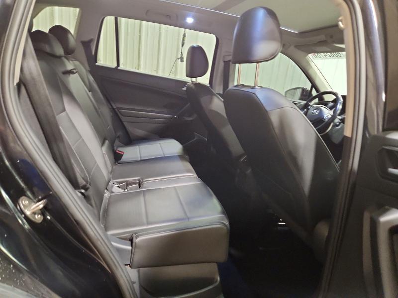 60824786 :رقم المزاد ، 3VV2B7AX2JM050826 vin ، 2018 Volkswagen Tiguan مزاد بيع