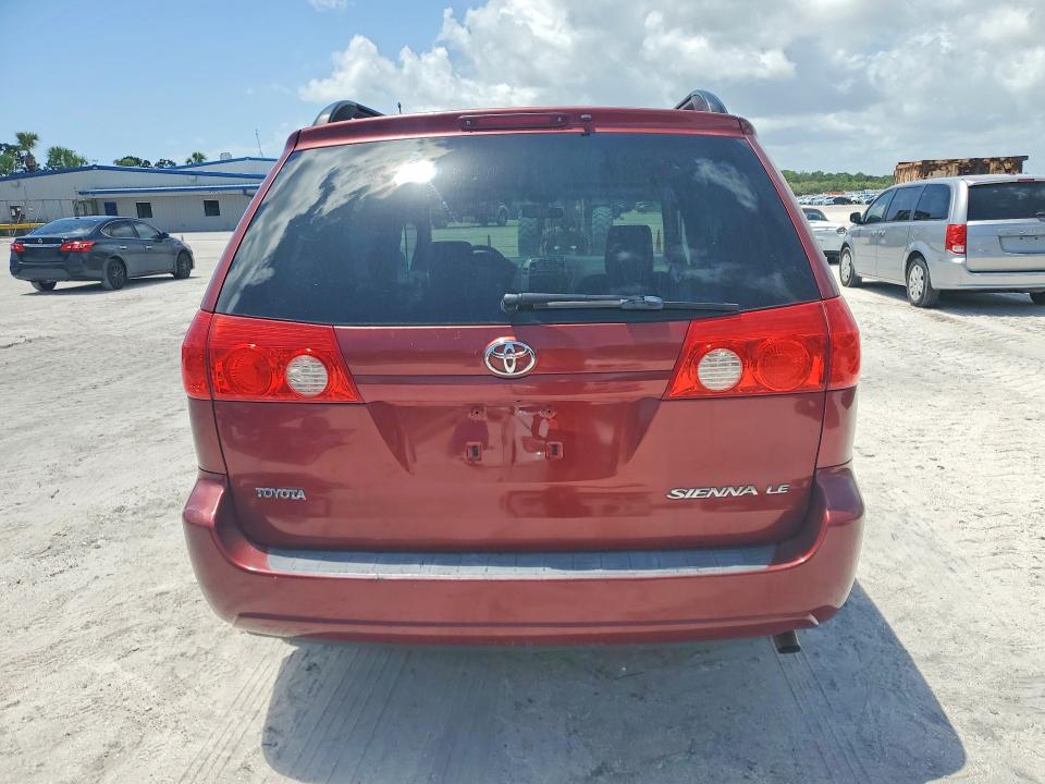 60743956 :رقم المزاد ، 5TDKK4CC3AS323506 vin ، 2010 Toyota Sienna مزاد بيع