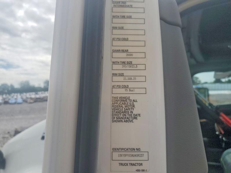 Продажа на аукционе авто 2021 Kenworth T680, vin: 1XKYDP9X5MJ459237, номер лота: 61014336