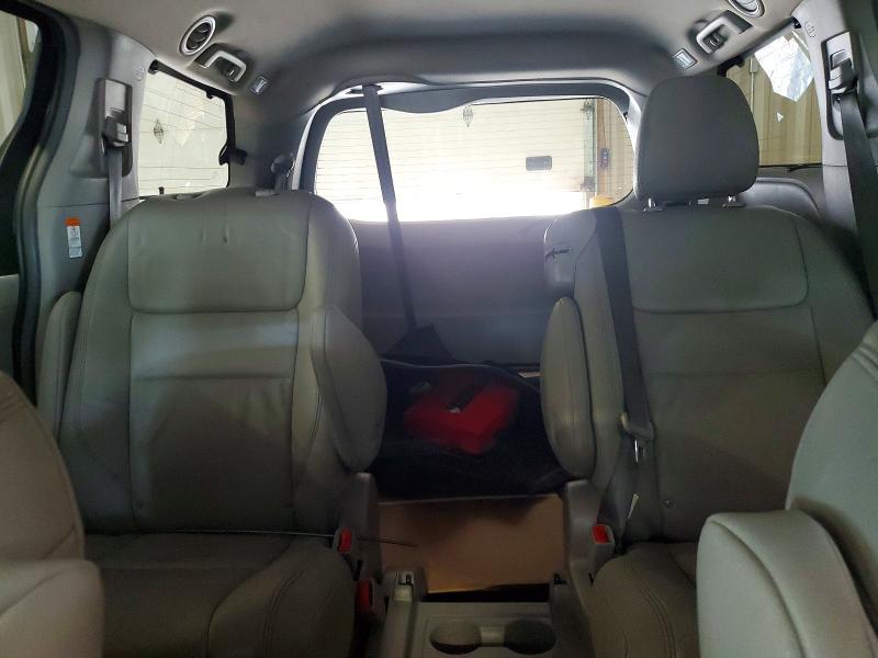 Auction sale of the 2017 Toyota Sienna, vin: 5TDYZ3DC5HS772887, lot number: 61165986