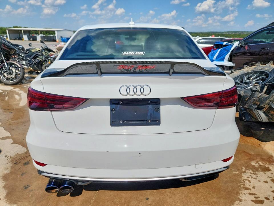 59726116 :رقم المزاد ، WAUAUGFF0J1031237 vin ، 2018 Audi A3 مزاد بيع