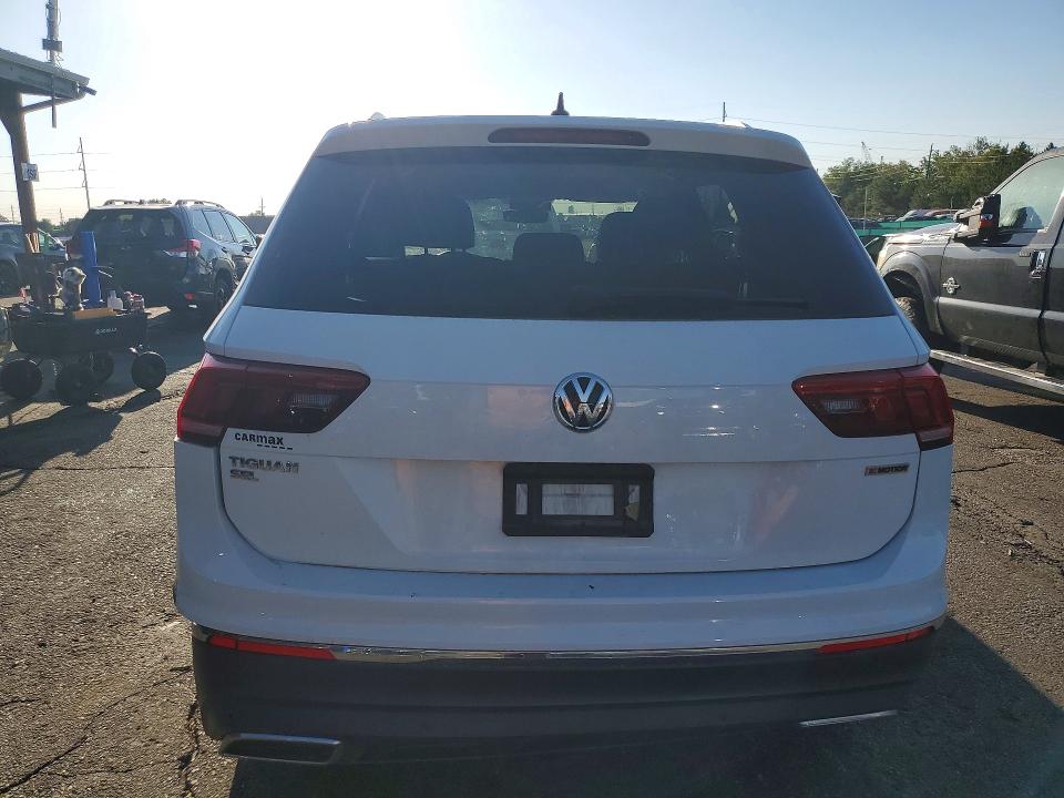 61777436 :رقم المزاد ، 3VV2B7AX5LM069521 vin ، 2020 Volkswagen Tiguan مزاد بيع