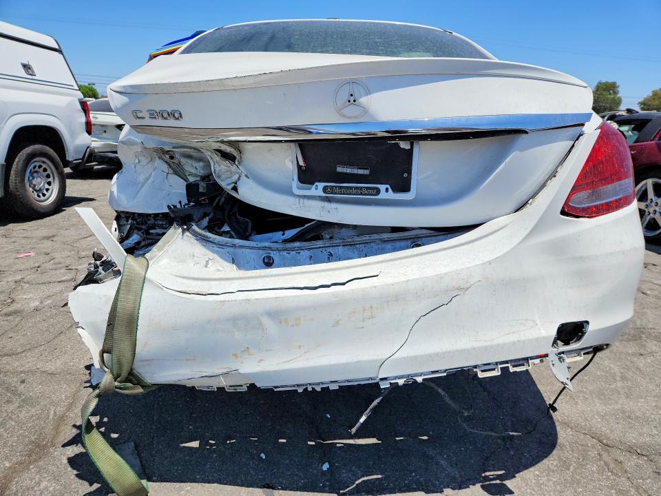2015 Mercedes-benz C მანქანა იყიდება აუქციონზე, vin: 55SWF4JB1FU069238, აუქციონის ნომერი: 62356026