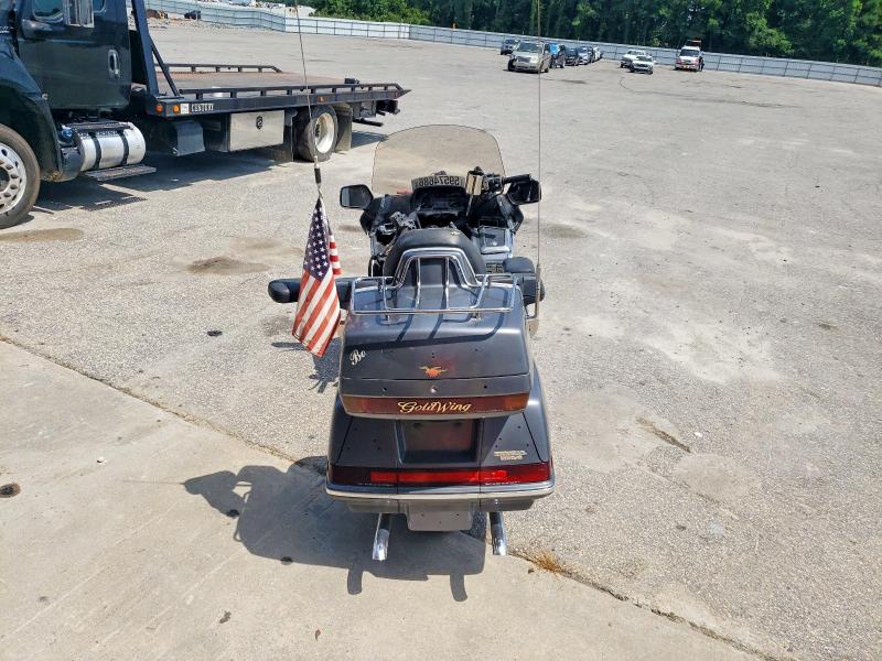 59574686 :رقم المزاد ، 1HFSC2208JA007210 vin ، 1988 Honda Gl1500 مزاد بيع