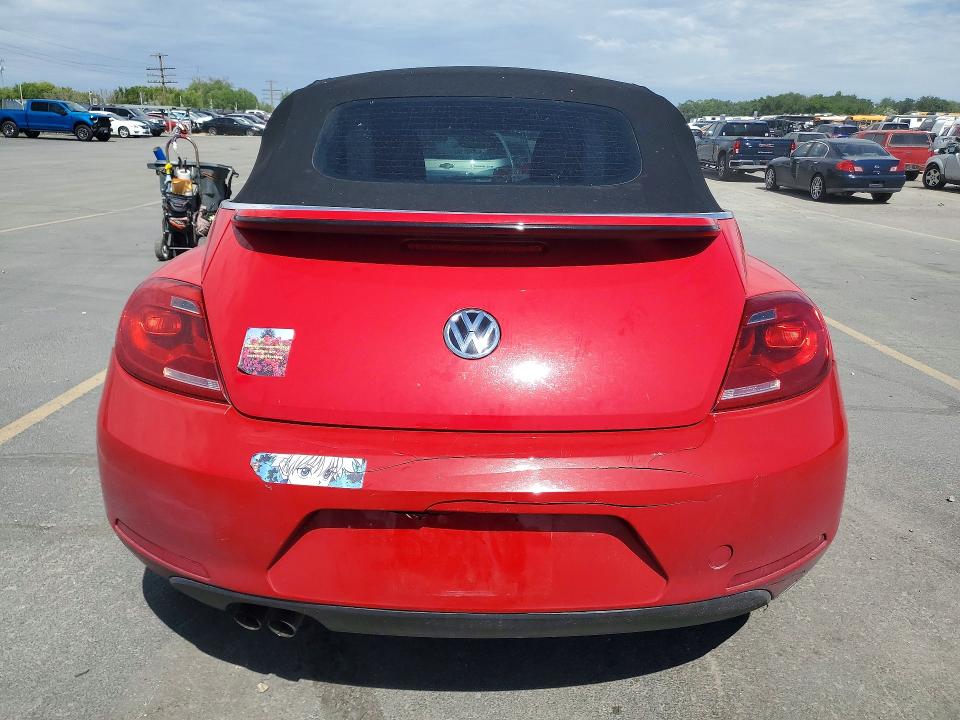 2015 Volkswagen Beetle მანქანა იყიდება აუქციონზე, vin: 3VW517AT8FM802951, აუქციონის ნომერი: 59701446