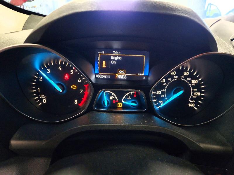 Продажа на аукционе авто 2017 Ford Escape, vin: 1FMCU0JD3HUB06168, номер лота: 62933426
