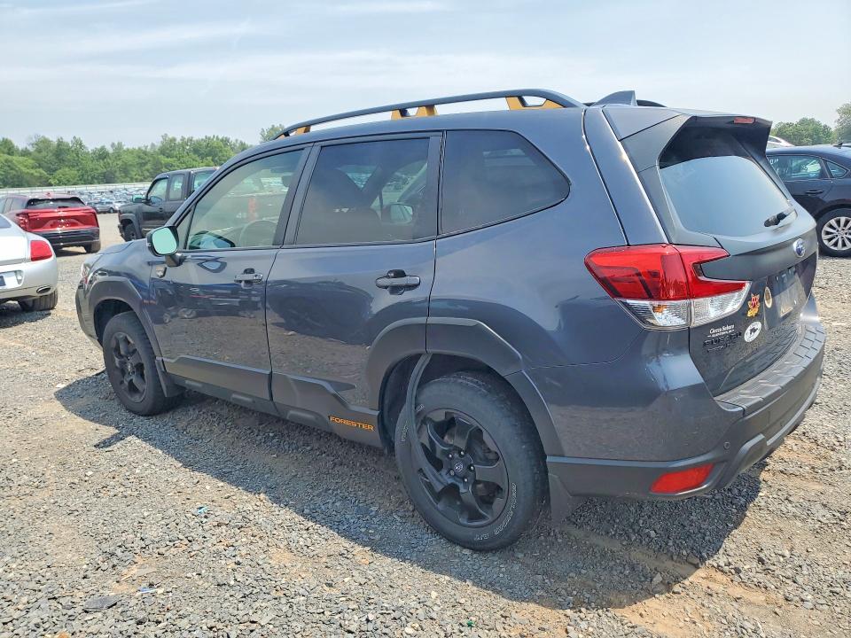 61014696 :رقم المزاد ، JF2SKAMC3NH427583 vin ، 2022 Subaru Forester مزاد بيع