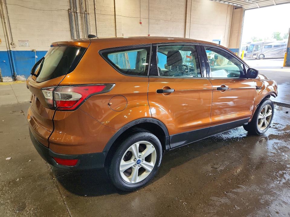 Продаж на аукціоні авто 2017 Ford Escape, vin: 1FMCU0F70HUA60544, номер лоту: 61002256