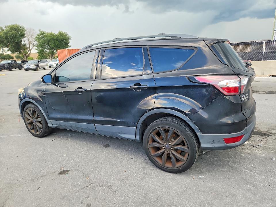 Продажа на аукционе авто 2017 Ford Escape, vin: 1FMCU0JD9HUD81799, номер лота: 60137236