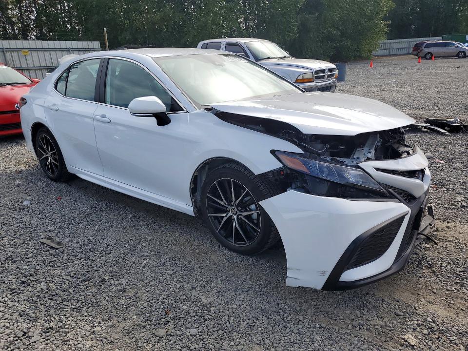 63221816 :رقم المزاد ، 4T1G31AK3NU594753 vin ، 2022 Toyota Camry Hybrid مزاد بيع