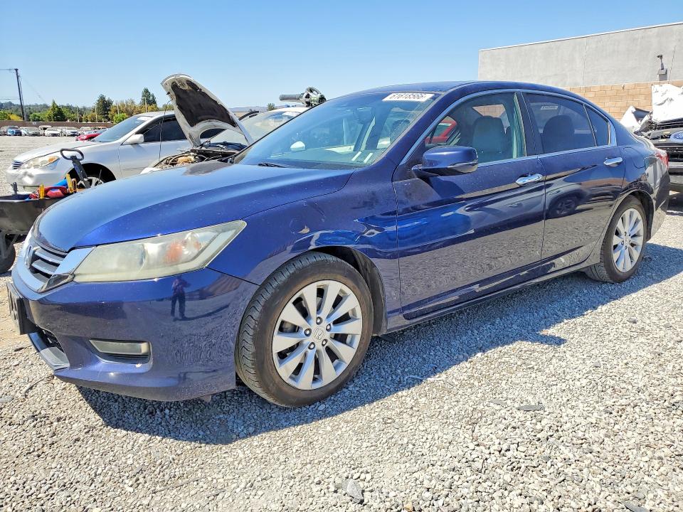 61618566 :رقم المزاد ، 1HGCR2F88DA045653 vin ، 2013 Honda Accord مزاد بيع