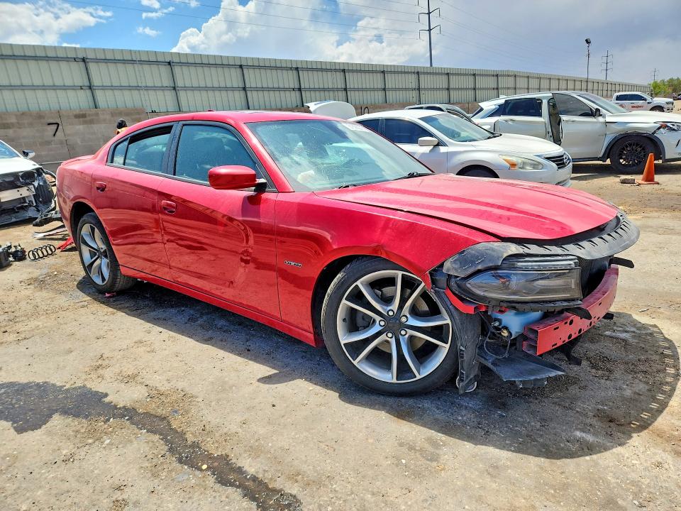 61526976 :رقم المزاد ، 2C3CDXCTXFH902440 vin ، 2015 Dodge Charger مزاد بيع