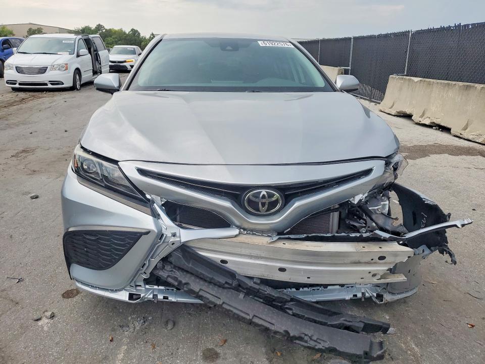2021 Toyota Camry მანქანა იყიდება აუქციონზე, vin: 4T1G11AK6MU578311, აუქციონის ნომერი: 61922576
