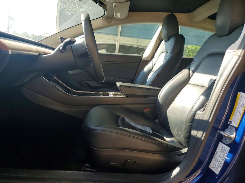 61048636 :رقم المزاد ، 5YJ3E1EB4LF636408 vin ، 2020 Tesla Model 3 مزاد بيع