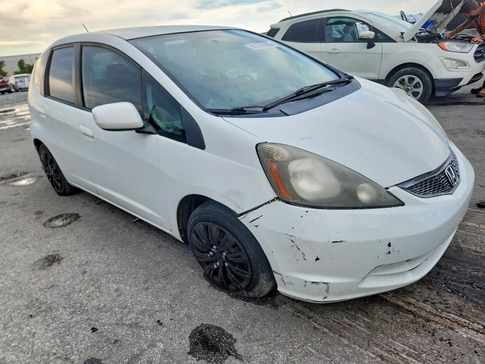 2013 Honda Fit მანქანა იყიდება აუქციონზე, vin: JHMGE8H34DC018324, აუქციონის ნომერი: 61576906