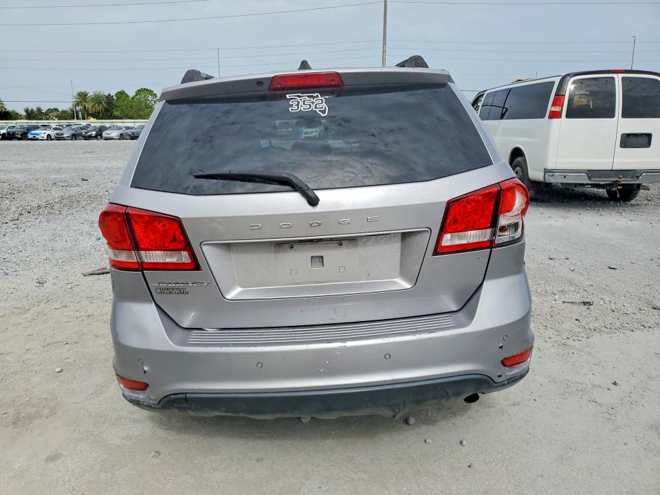61127686 :رقم المزاد ، 3C4PDCBB2JT475141 vin ، 2018 Dodge Journey مزاد بيع