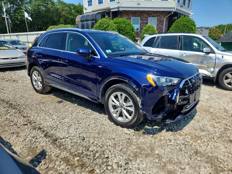 62209616 :رقم المزاد ، WA1DECF38M1017080 vin ، 2021 Audi Q3 مزاد بيع