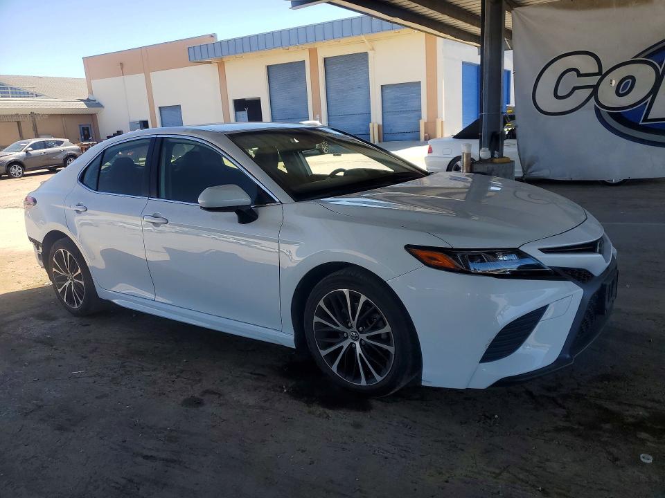 Продаж на аукціоні авто 2019 Toyota Camry, vin: JTNB11HK1K3076776, номер лоту: 63207076