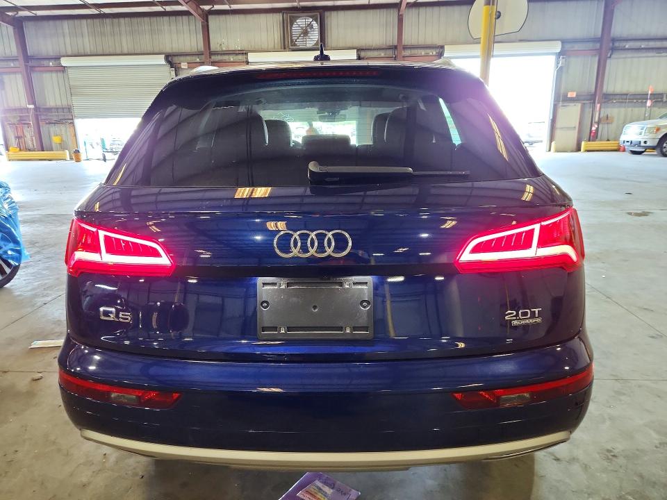 58948176 :رقم المزاد ، WA1BNAFY7J2004799 vin ، 2018 Audi Q5 مزاد بيع