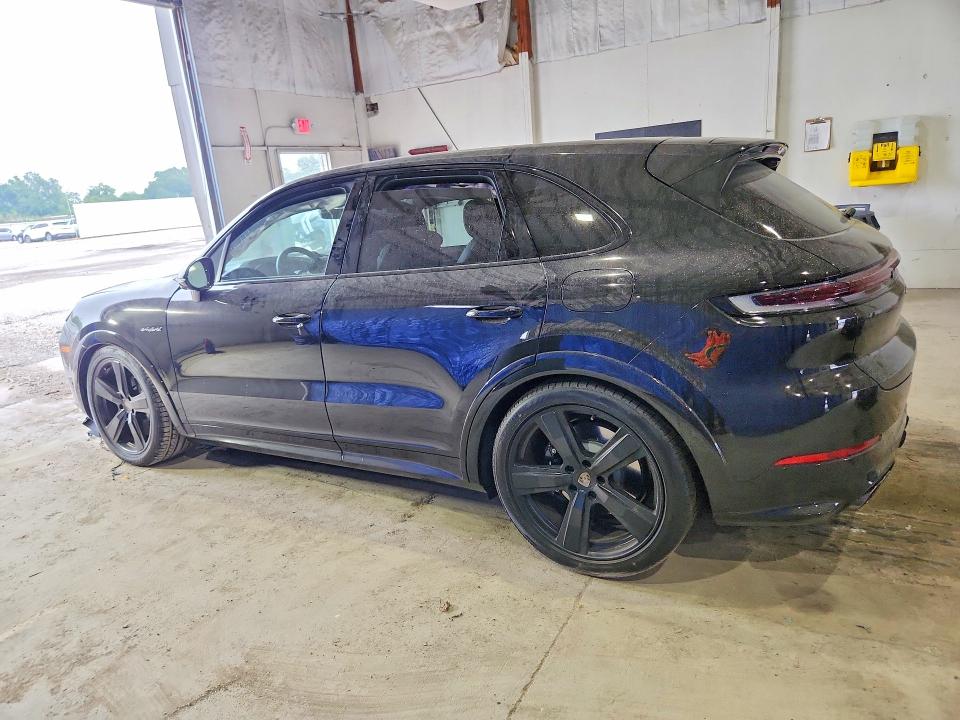60456256 :رقم المزاد ، WP1AM2AY5TDA30082 vin ، 2026 Porsche Cayenne مزاد بيع
