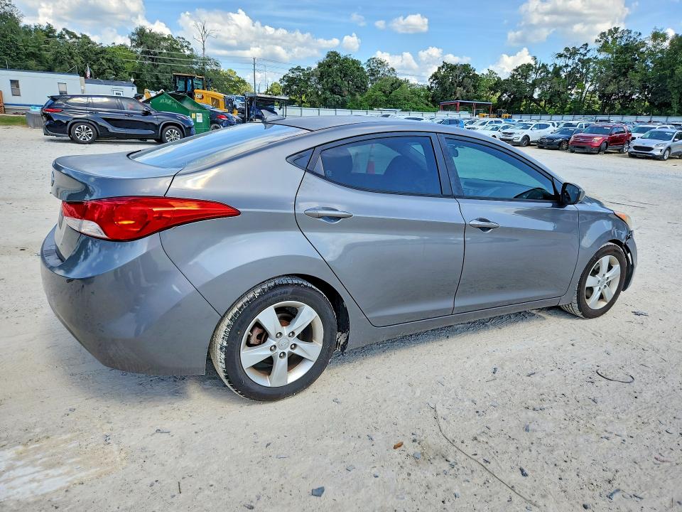 61849776 :رقم المزاد ، 5NPDH4AE4DH232217 vin ، 2013 Hyundai Elantra مزاد بيع