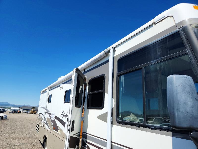 2003 Workhorse Motorhome Chassis მანქანა იყიდება აუქციონზე, vin: 5B4MP67G333359970, აუქციონის ნომერი: 59576106