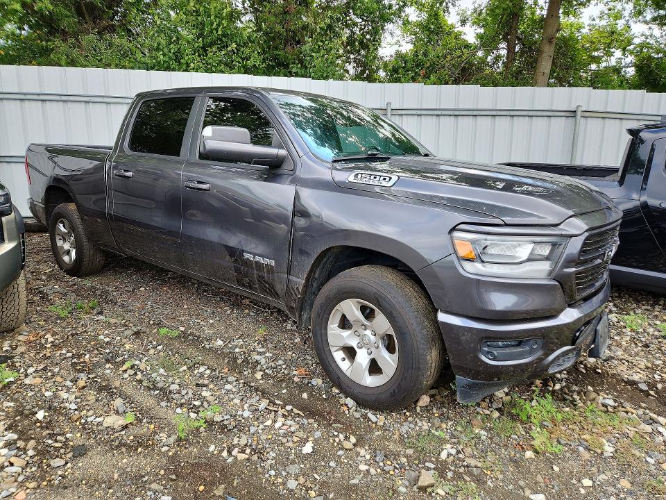 61779176 :رقم المزاد ، 1C6SRFMT9KN736924 vin ، 2019 Ram 1500 مزاد بيع