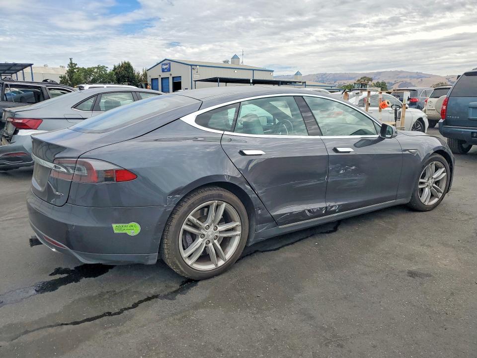 Aukcja sprzedaży 2015 Tesla Model S, vin: 5YJSA1E21FF110961, numer aukcji: 61018656