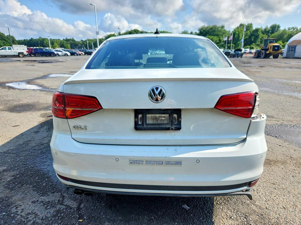 62975096 :رقم المزاد ، 3VW4T7AJ1HM366418 vin ، 2017 Volkswagen Jetta مزاد بيع