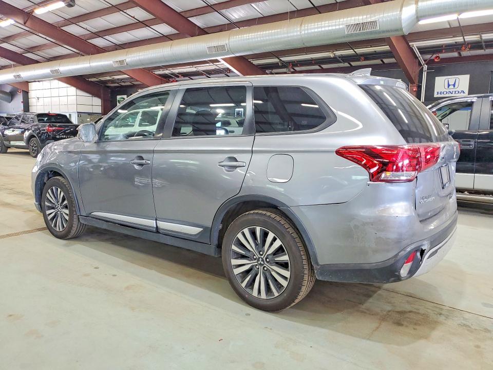 2020 Mitsubishi Outlander მანქანა იყიდება აუქციონზე, vin: JA4AZ3A31LZ003102, აუქციონის ნომერი: 59771936