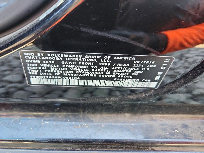 60677136 :رقم المزاد ، 1VWBT7A38FC003184 vin ، 2015 Volkswagen Passat مزاد بيع