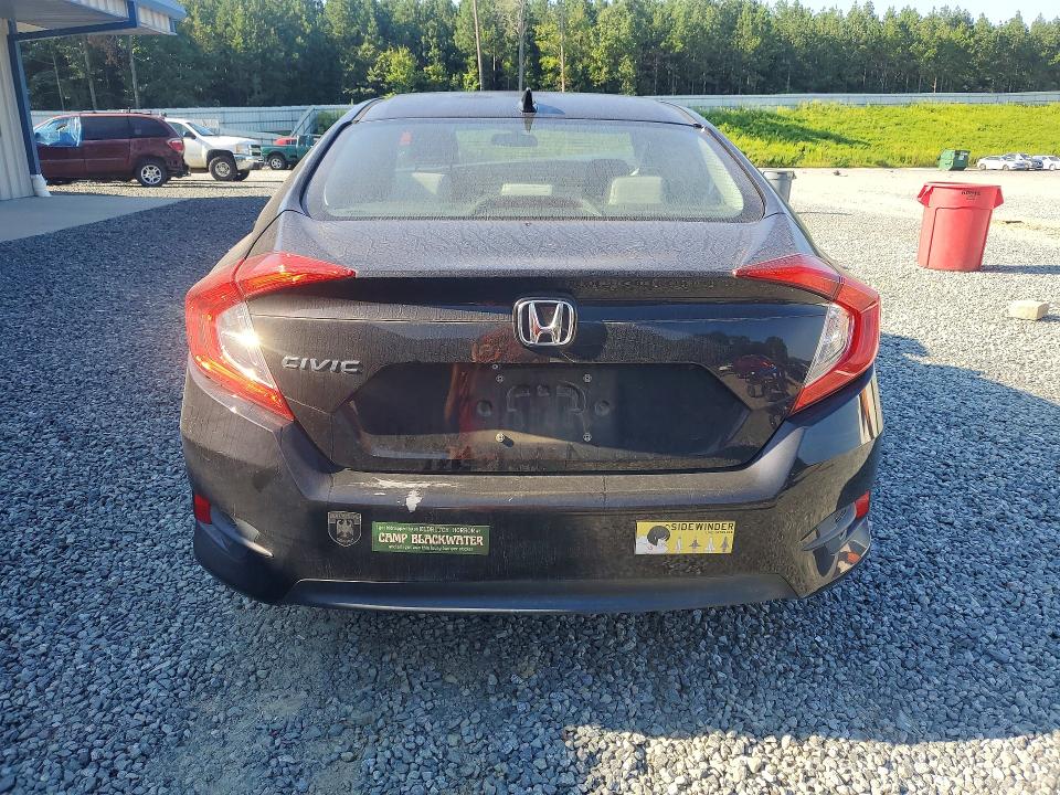 63223706 :رقم المزاد ، 19XFC2F79JE004493 vin ، 2018 Honda Civic مزاد بيع