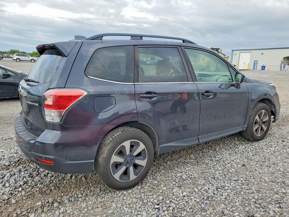 Продажа на аукционе авто 2018 Subaru Forester, vin: JF2SJARC2JH509651, номер лота: 61238086