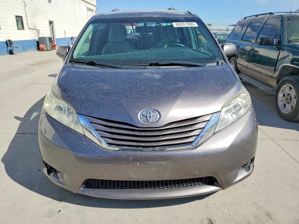 Продаж на аукціоні авто 2015 Toyota Sienna, vin: 5TDKK3DC8FS669051, номер лоту: 60241906