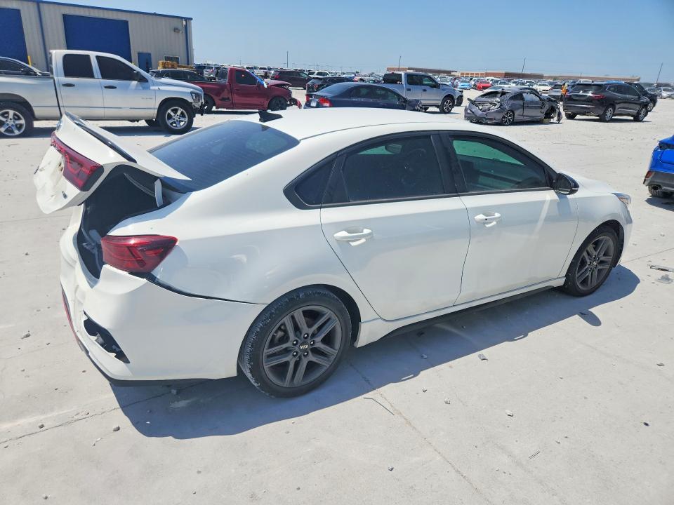 2020 Kia Forte მანქანა იყიდება აუქციონზე, vin: 3KPF34AD9LE257938, აუქციონის ნომერი: 61960236
