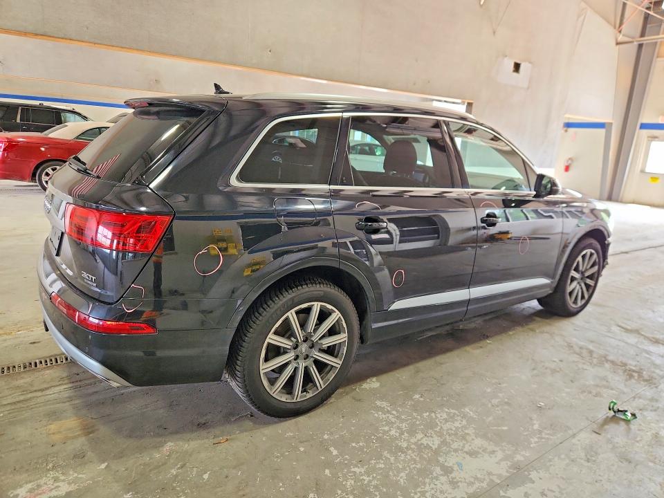 Продаж на аукціоні авто 2018 Audi Q7, vin: WA1LAAF70JD031404, номер лоту: 62044696