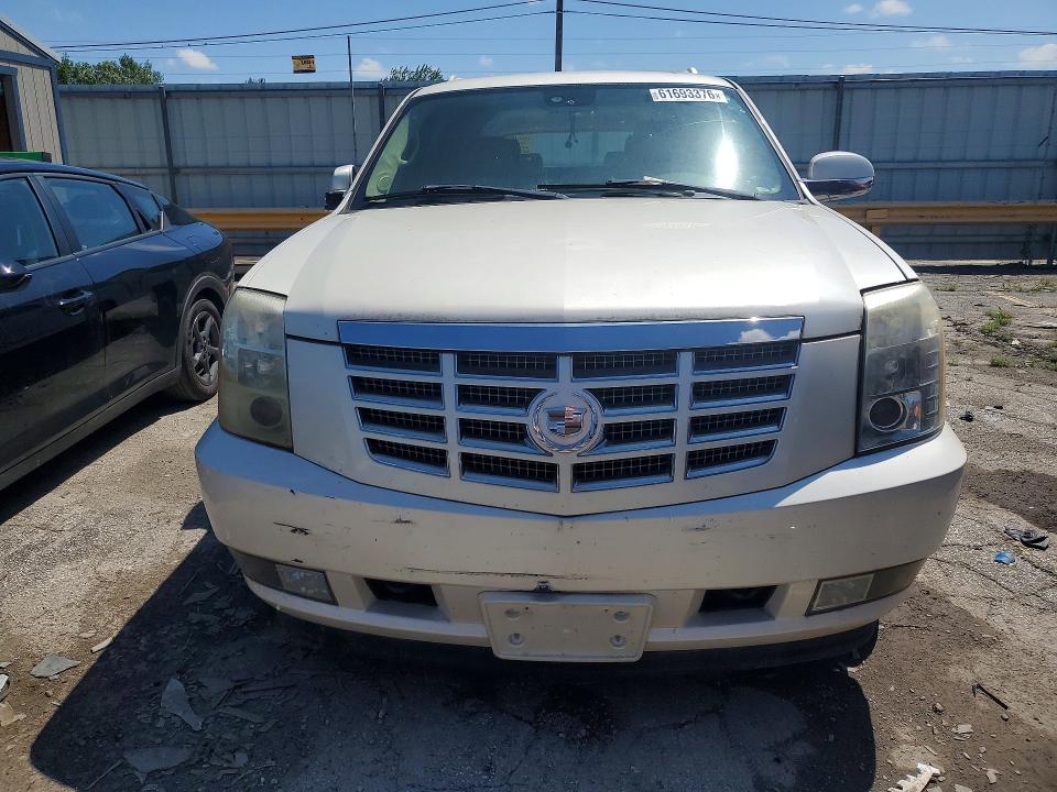 2008 Cadillac Escalade მანქანა იყიდება აუქციონზე, vin: 1GYFK66828R119061, აუქციონის ნომერი: 61693376