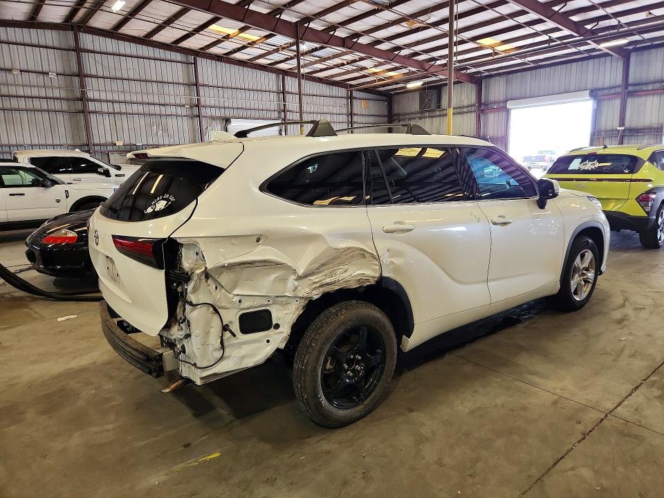 2021 Toyota Highlander მანქანა იყიდება აუქციონზე, vin: 5TDCZRAH3MS043018, აუქციონის ნომერი: 59970846