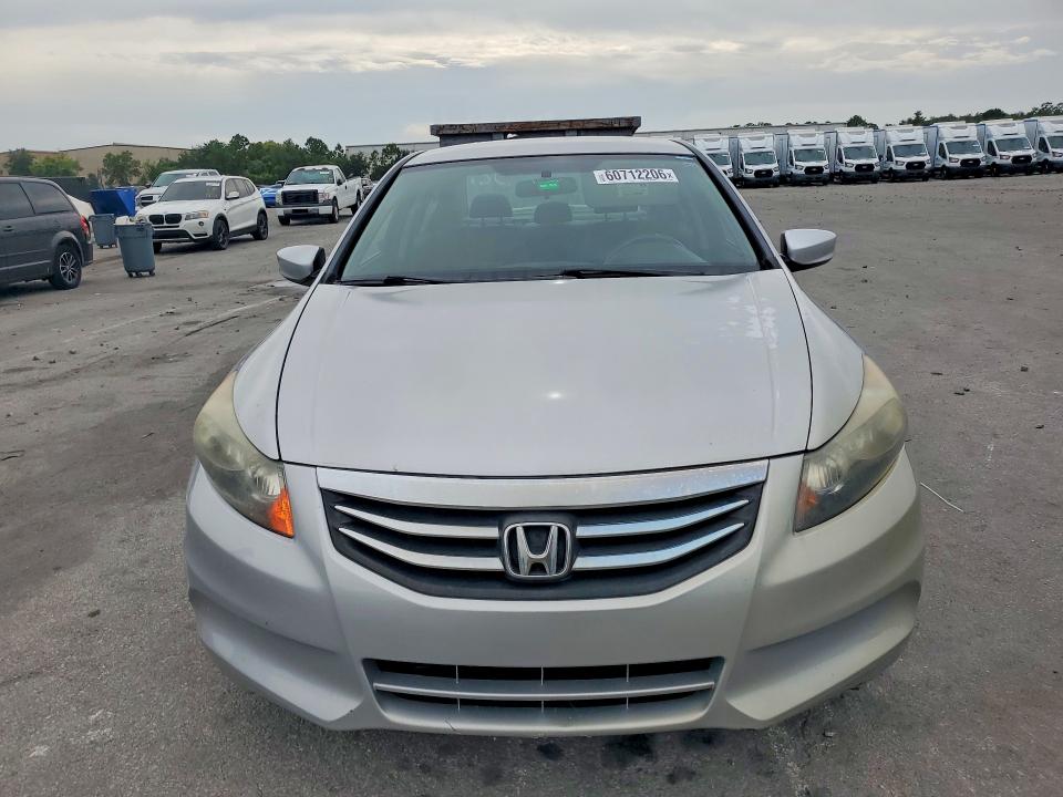 60712206 :رقم المزاد ، 1HGCP2F62CA042038 vin ، 2012 Honda Accord مزاد بيع