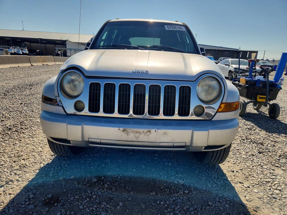 2005 Jeep Liberty მანქანა იყიდება აუქციონზე, vin: 1J4GL58KX5W695465, აუქციონის ნომერი: 62908166