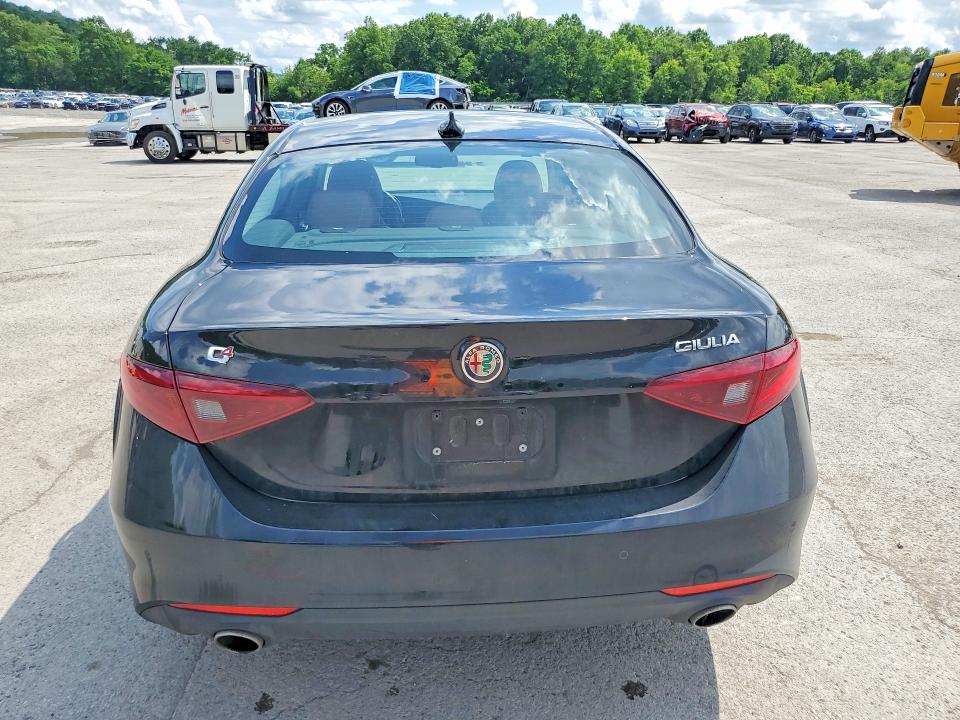 60219456 :رقم المزاد ، ZARFANBN7M7640352 vin ، 2021 Alfa Romeo Giulia مزاد بيع
