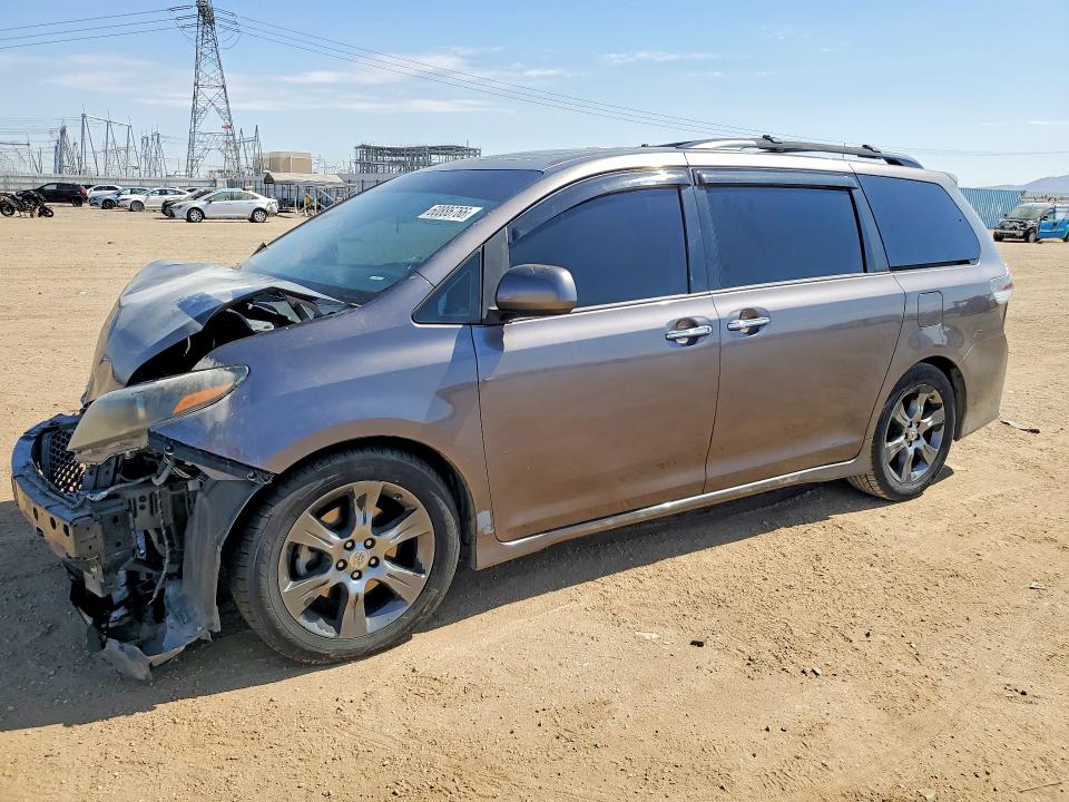 Продажа на аукционе авто 2015 Toyota Sienna, vin: 5TDXK3DC0FS681135, номер лота: 60886766