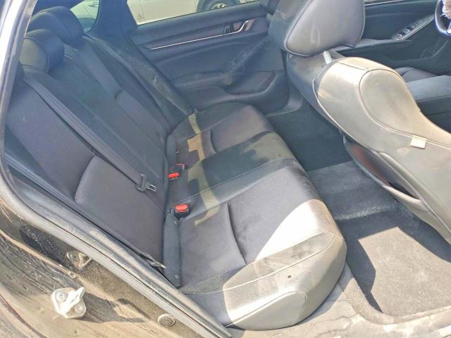 61556526 :رقم المزاد ، 1HGCV1F33KA016276 vin ، 2019 Honda Accord مزاد بيع