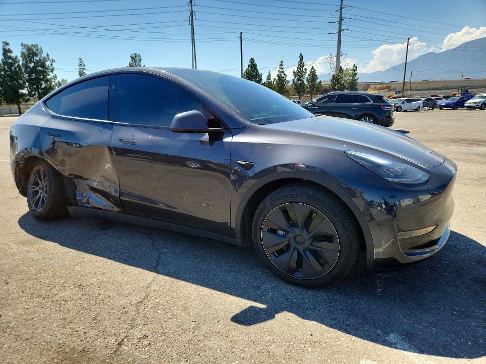 2025 Tesla Model Y მანქანა იყიდება აუქციონზე, vin: 7SAYGDED9SF250524, აუქციონის ნომერი: 61015506