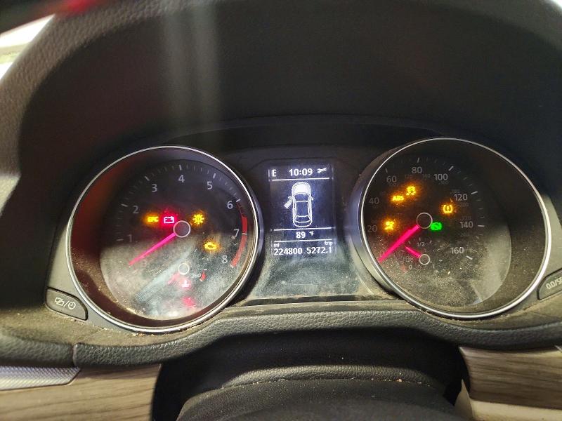 61721296 :رقم المزاد ، 1VWBT7A30HC031225 vin ، 2017 Volkswagen Passat مزاد بيع