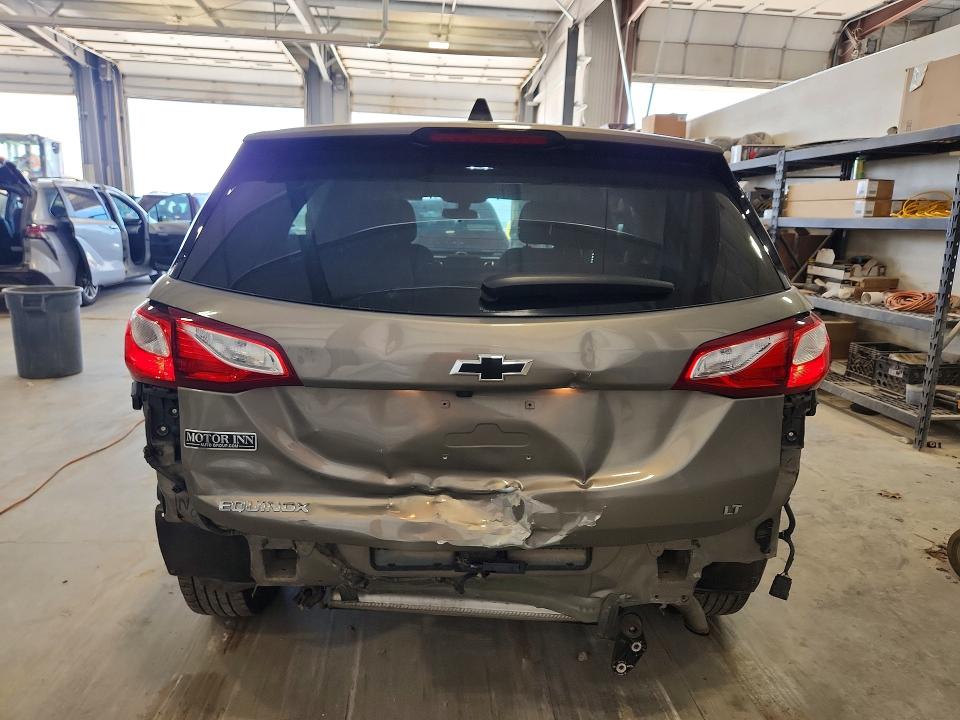 60423676 :رقم المزاد ، 3GNAXJEV8JS556634 vin ، 2018 Chevrolet Equinox مزاد بيع