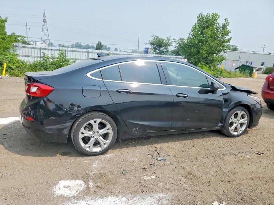 61349006 :رقم المزاد ، 1G1BF5SM5J7118910 vin ، 2018 Chevrolet Cruze مزاد بيع