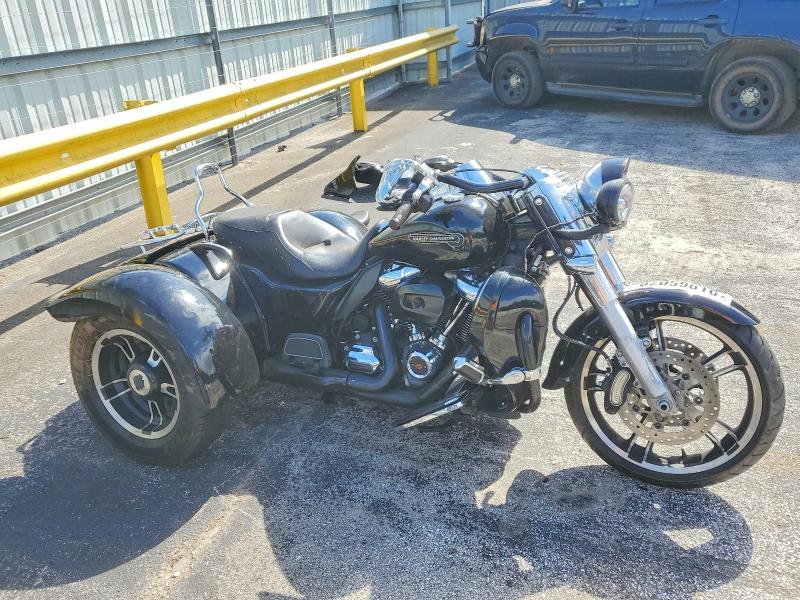 62059816 :رقم المزاد ، 1HD1MCC19HB850044 vin ، 2017 Harley-davidson Flrt مزاد بيع